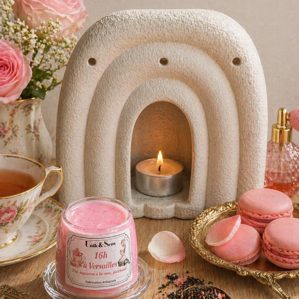 ire parfumée artisanale Unik & Sens – fondant cire végétale aux parfums de Grasse - macaron à la rose et patchouli